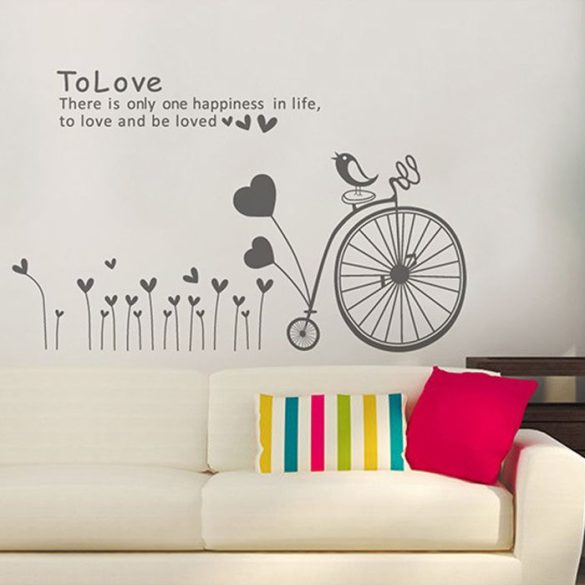Sticker perete bicicletă pe câmpia inimioarelor